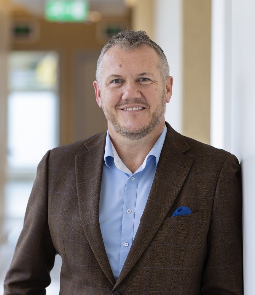 Mr Tony Corner, Consultant Shoulder and Elbow Surgeon